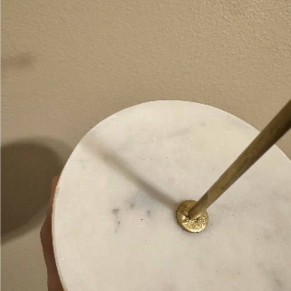 Gold Bow‎ Jewelry Stand - Picture 3 of 4